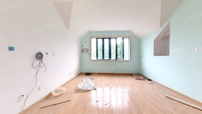 江秋新苑(别墅)二手房实景图