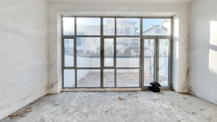 荷塘月色二手房实景图