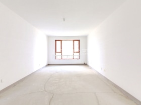 高铁新干线 3室1厅 南 北