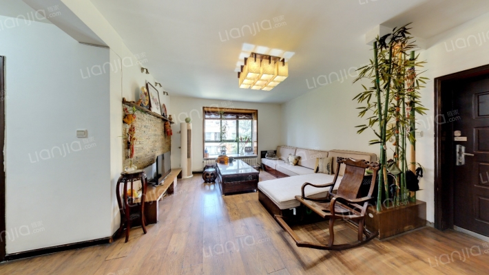 蔚蓝花城二手房实景图