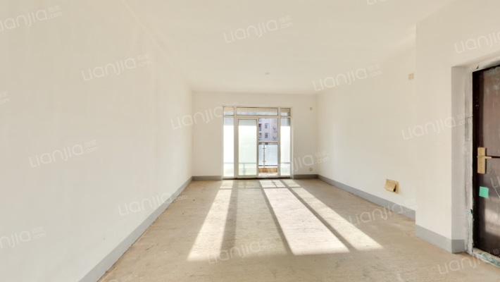 侨亚美苑二手房实景图