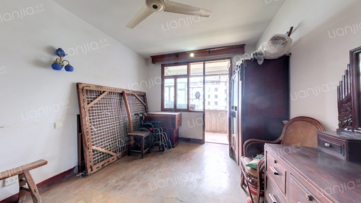 塔城东路495弄二手房实景图