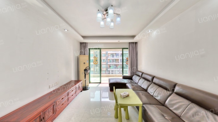 朗晴假日四期二手房实景图