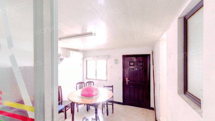 龙芽亭16号二手房实景图