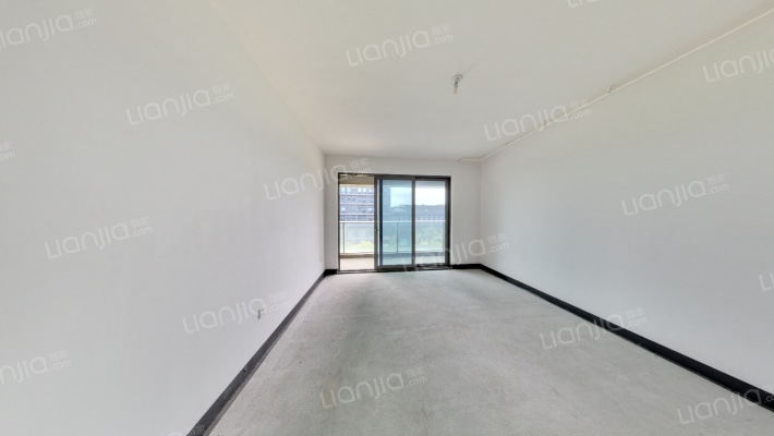 融创金成臻华府二手房实景图