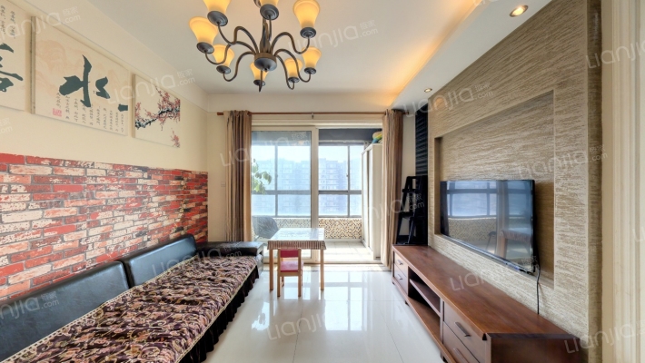 蓝光SOFA社区二手房实景图