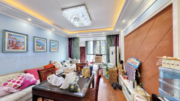 新绿苑二手房实景图