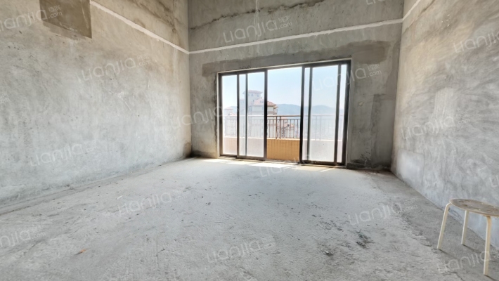 中信富春山居二手房实景图