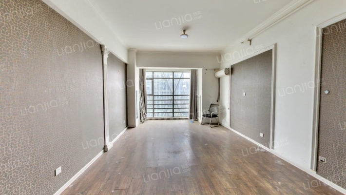 绿地缤纷城绿地之窗公寓二手房实景图