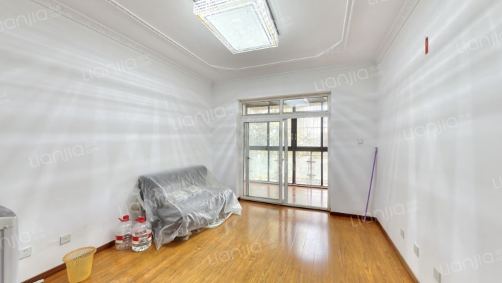 格调城二手房实景图