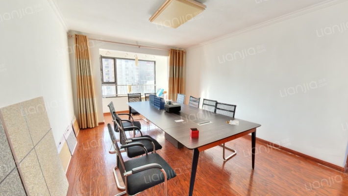 国泰龙城湾A区二手房实景图