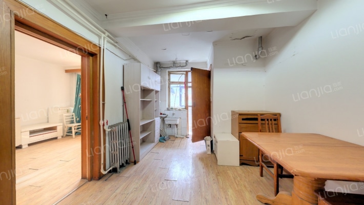 经编厂宿舍二手房实景图