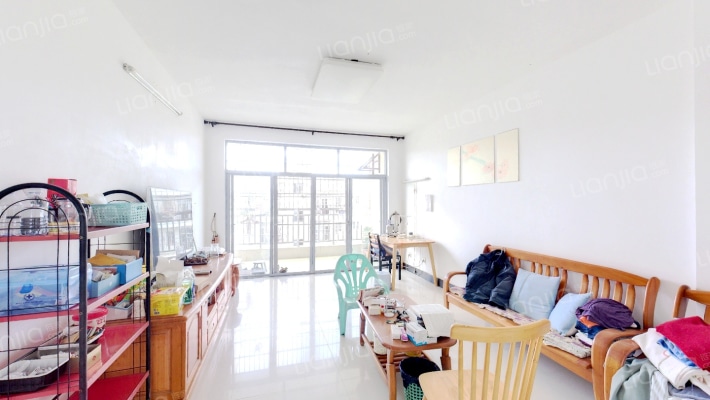 阳光港湾小区二手房实景图