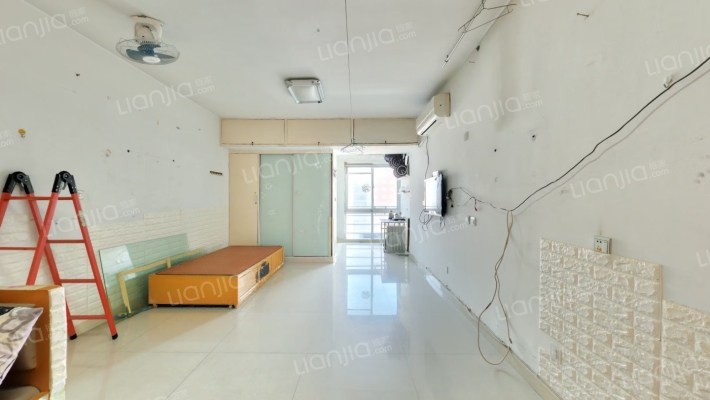 嵩颖大厦二手房实景图