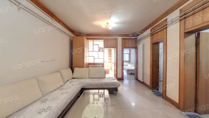 新郑路206号院二手房实景图