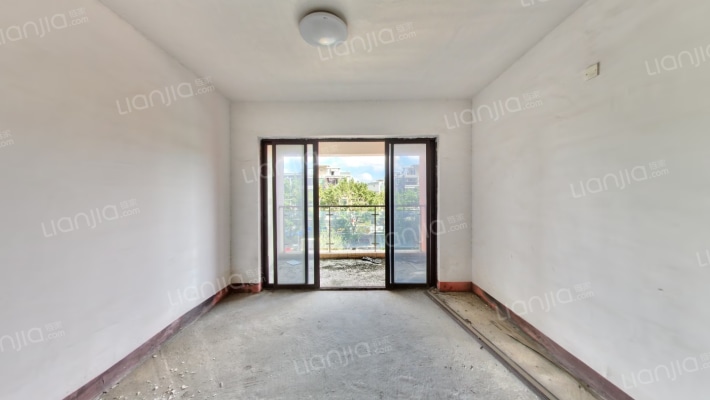 岭汇名轩二手房实景图