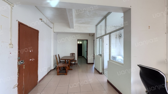 环卫综合楼二手房实景图