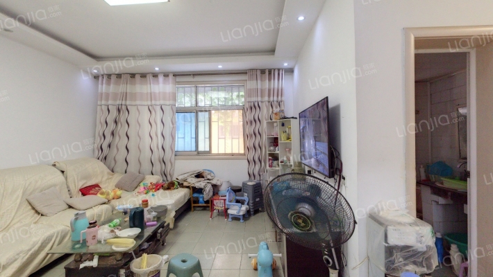 向南住宅楼二手房实景图