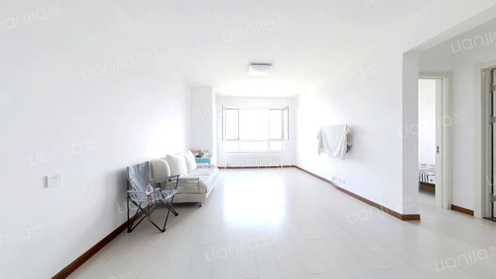 世茂都柏林二手房实景图