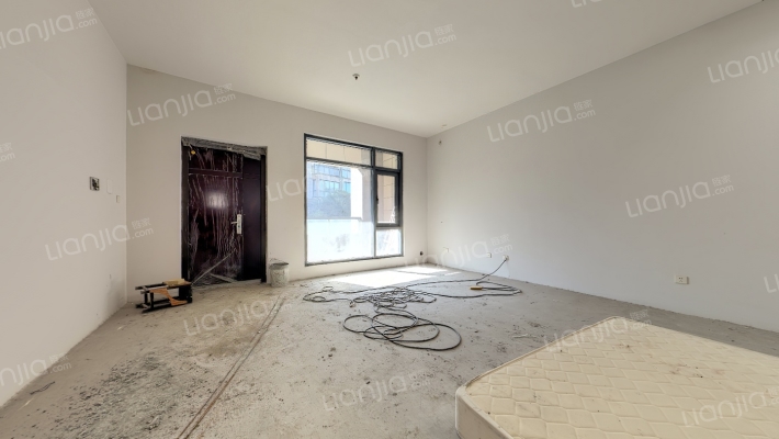 新创悦山墅二手房实景图