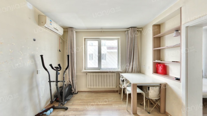 邮局宿舍二手房实景图