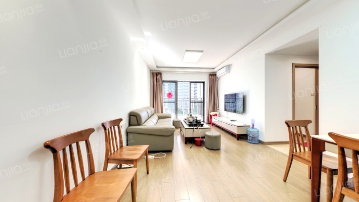 卓越东部蔚蓝海岸八期二手房实景图