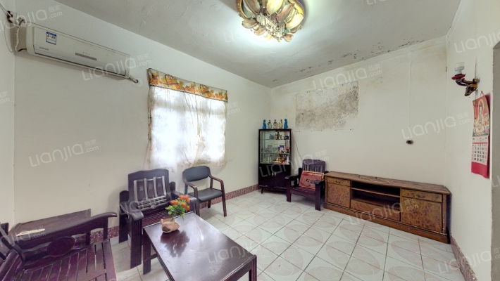 鸿雁摩托车宿舍二手房实景图