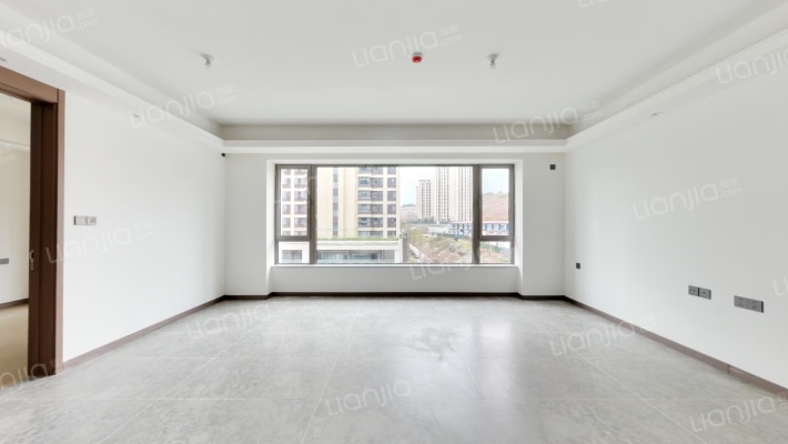 万科雁鸣湖二期二手房实景图