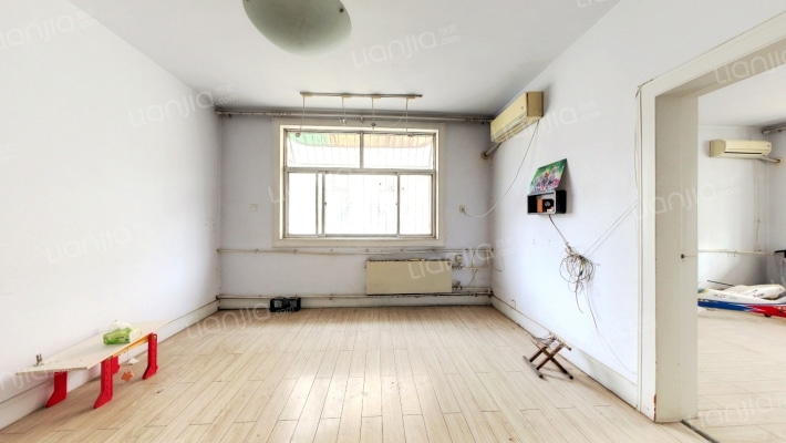 汽贸家属院二手房实景图