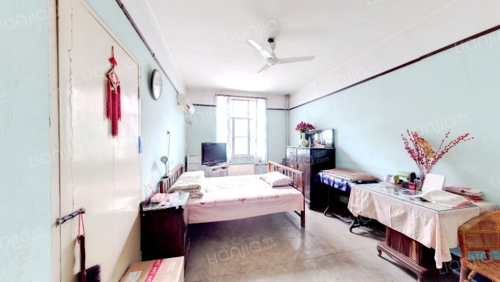 安庆路282号二手房实景图