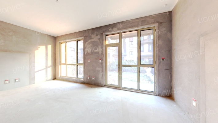 中海滟湖苑二手房实景图