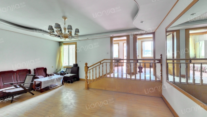 盛昌综合商城二手房实景图