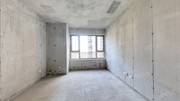 万科翡翠东第西区二手房实景图