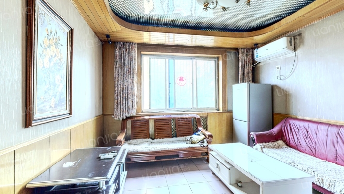 医药公司小区二手房实景图