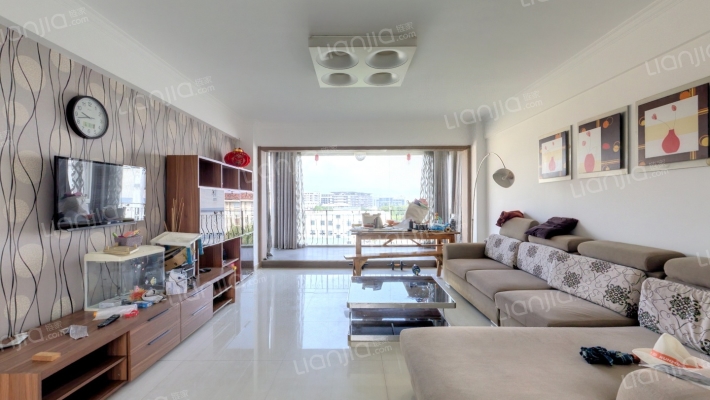 景鑫兰坪酒店住宅二手房实景图