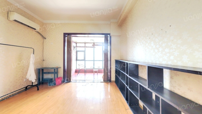 鼎鑫商务广场二手房实景图