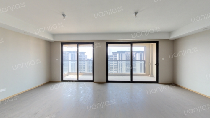 鸣悦棠前二手房实景图