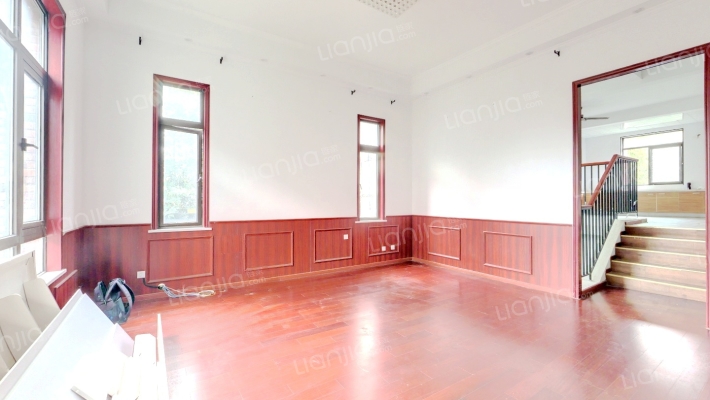 岭湖墅二手房实景图