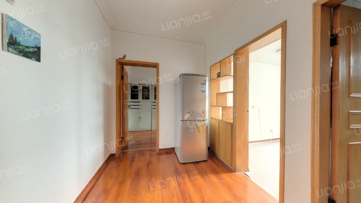 青年路20号建行家属院二手房实景图