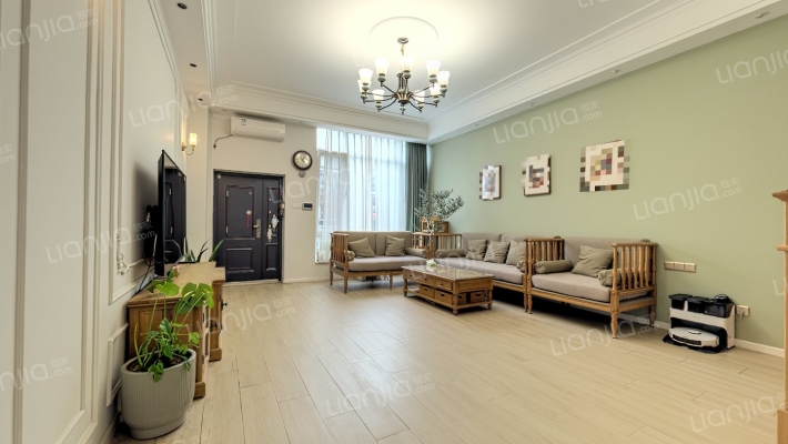 翡翠城三期二手房实景图