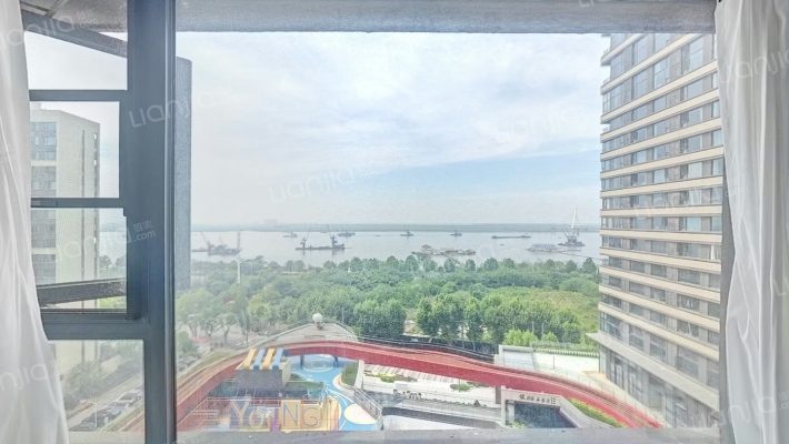 金茂未来广场二手房实景图