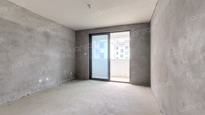 来凤花苑二手房实景图