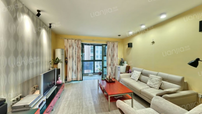 花开四季二手房实景图