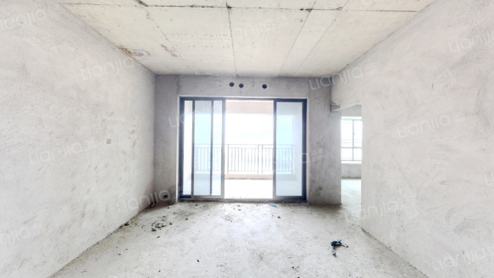 清远市飞来湖1号花园二手房实景图