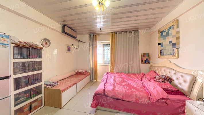 阳光假日公寓二手房实景图