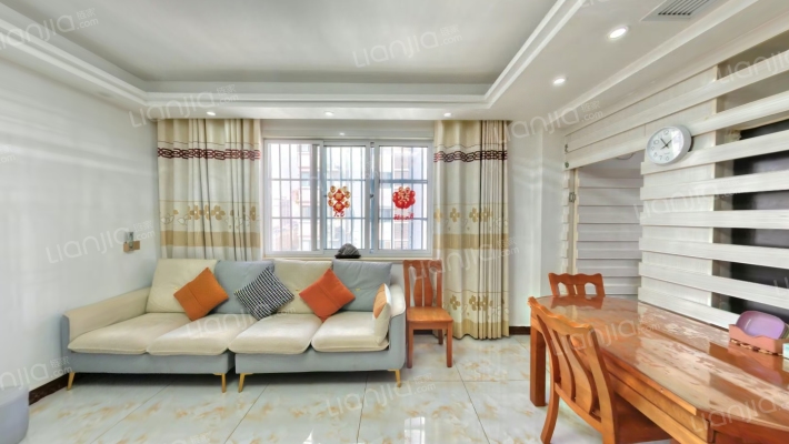 银河湾花园二手房实景图