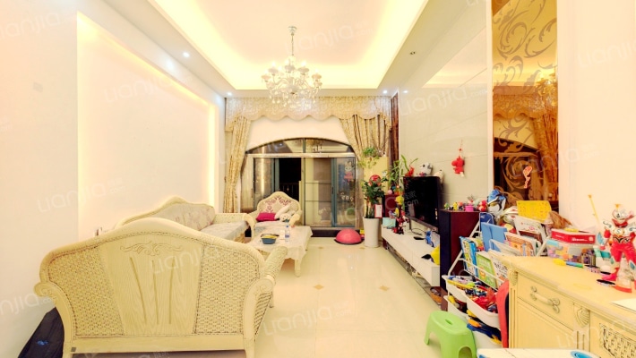 富盈御墅莲峰二手房实景图