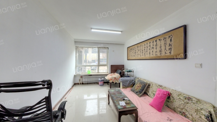 沈铁火车头佳园二手房实景图