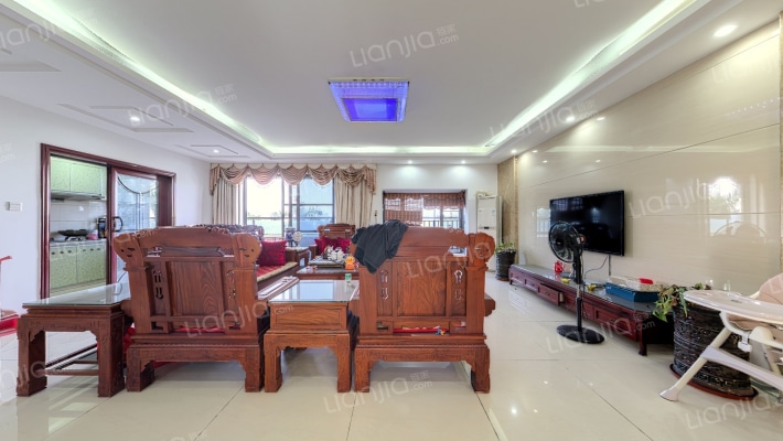 中航城二手房实景图