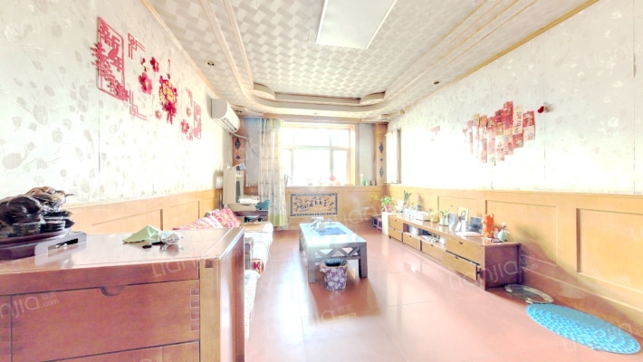 金属小区二手房实景图